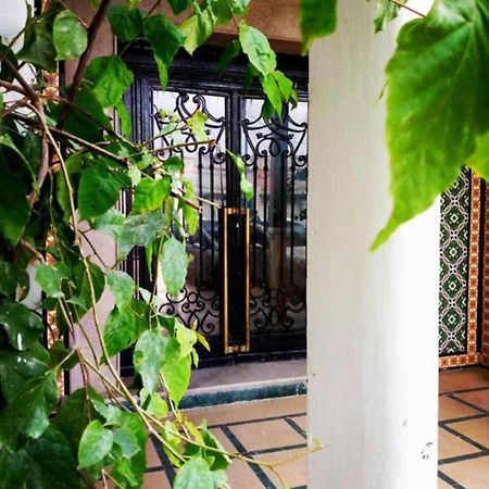 Hotel Ayachi チュニス エクステリア 写真